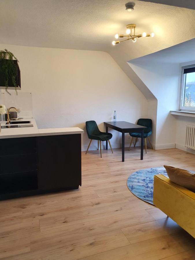 Melody Apartment Mit E-Ladesaeule Und Mobiler Klimaanlage Gelsenkirchen Exterior photo